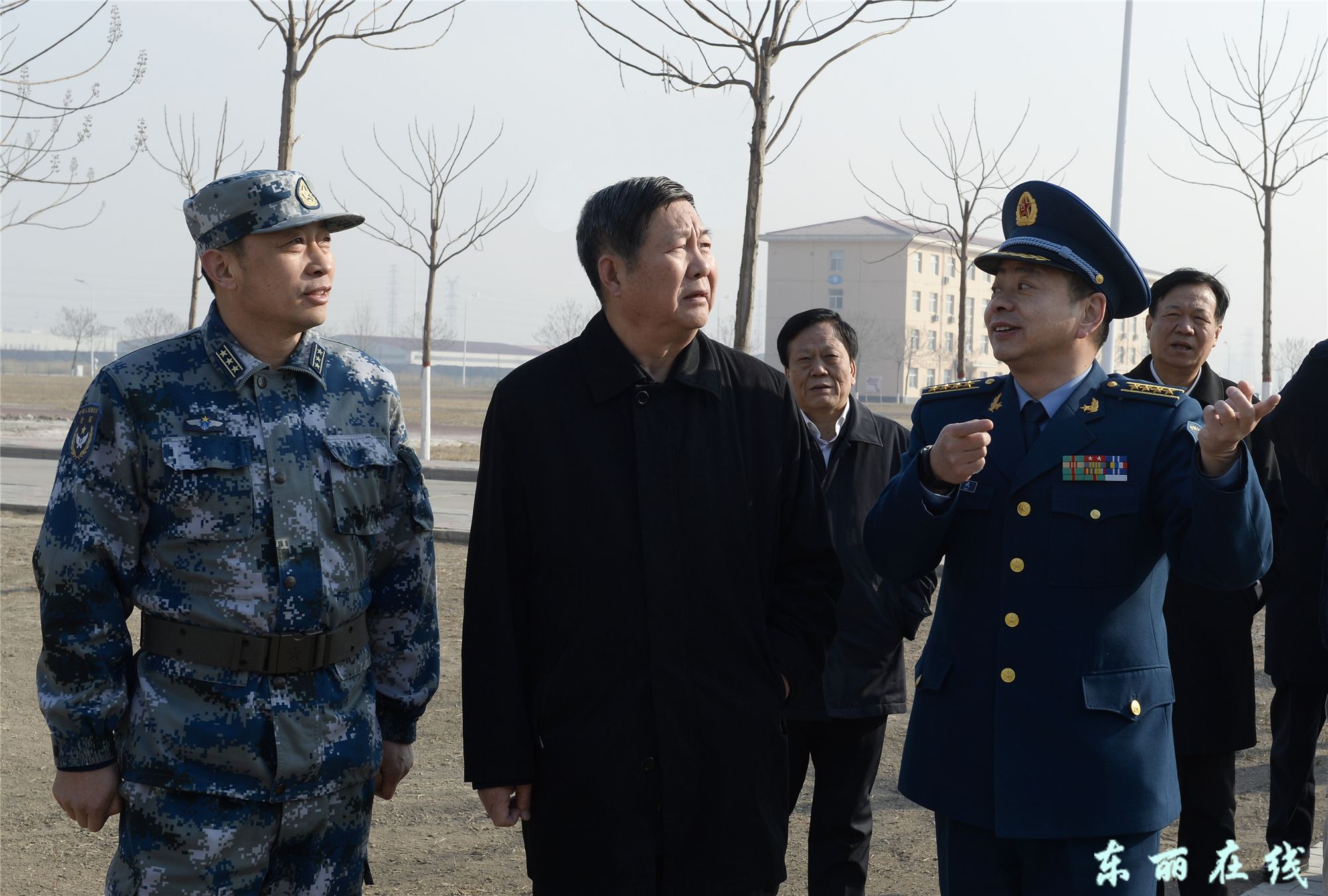 市领导来我区走访慰问驻津解放军、武警部队 