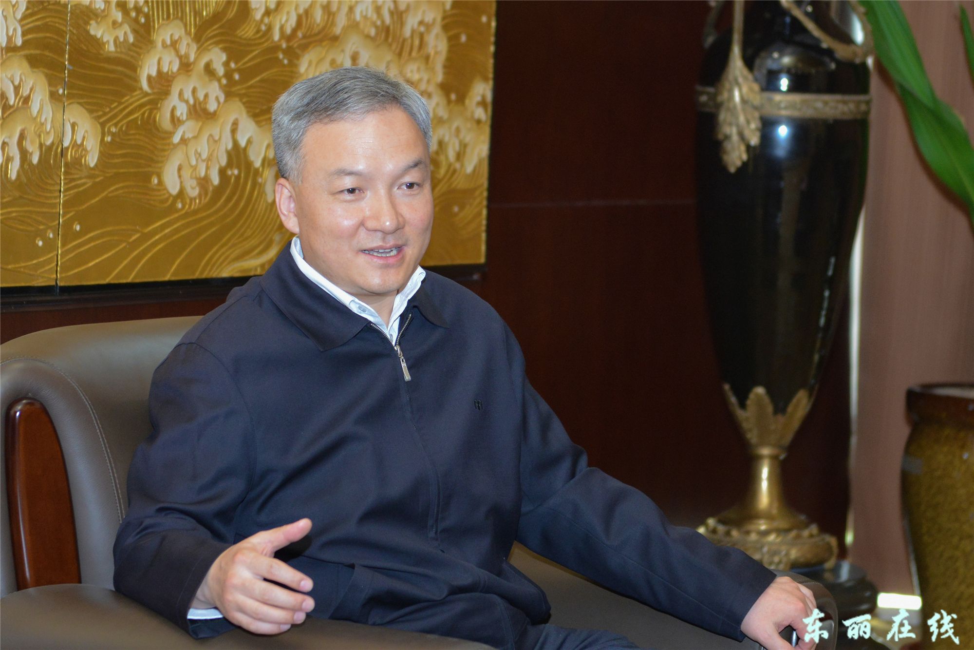 区领导会见中国工程院卢秉恒院士 - 图片新闻