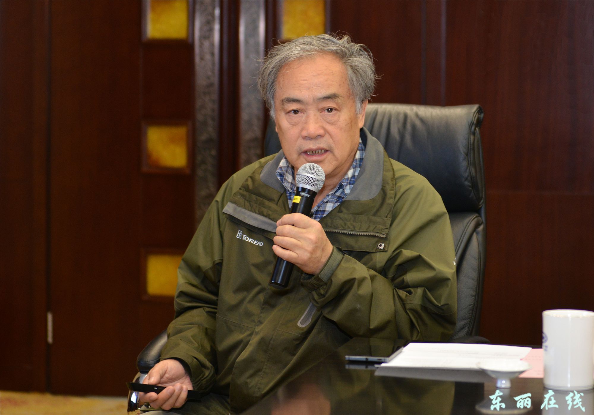 区领导会见中国工程院卢秉恒院士 - 图片新闻 