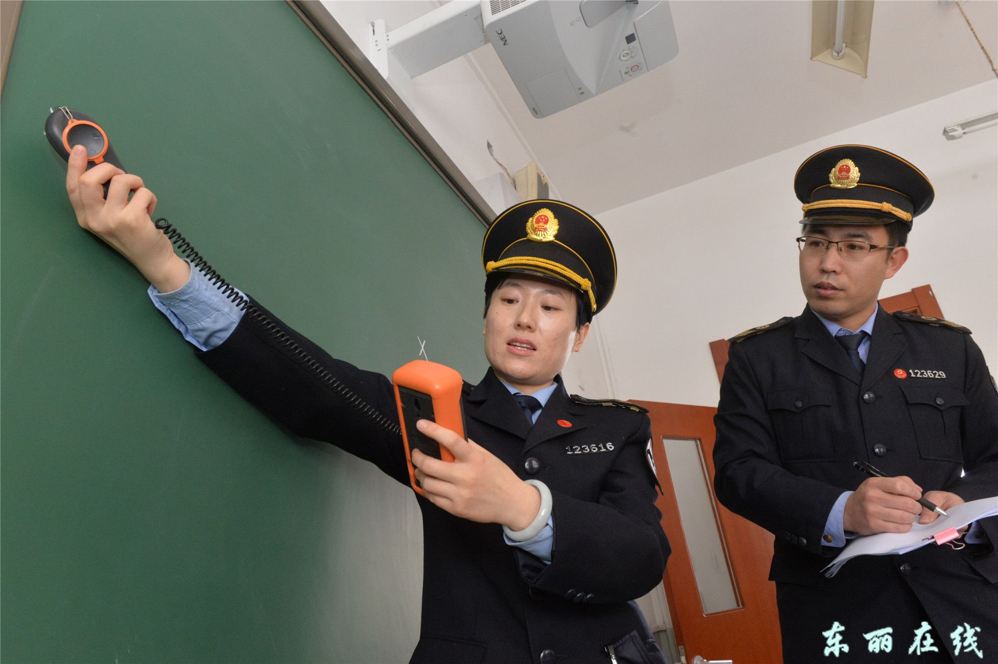 强化监督检查 保障春季校园卫生 - 图片新闻 - 东