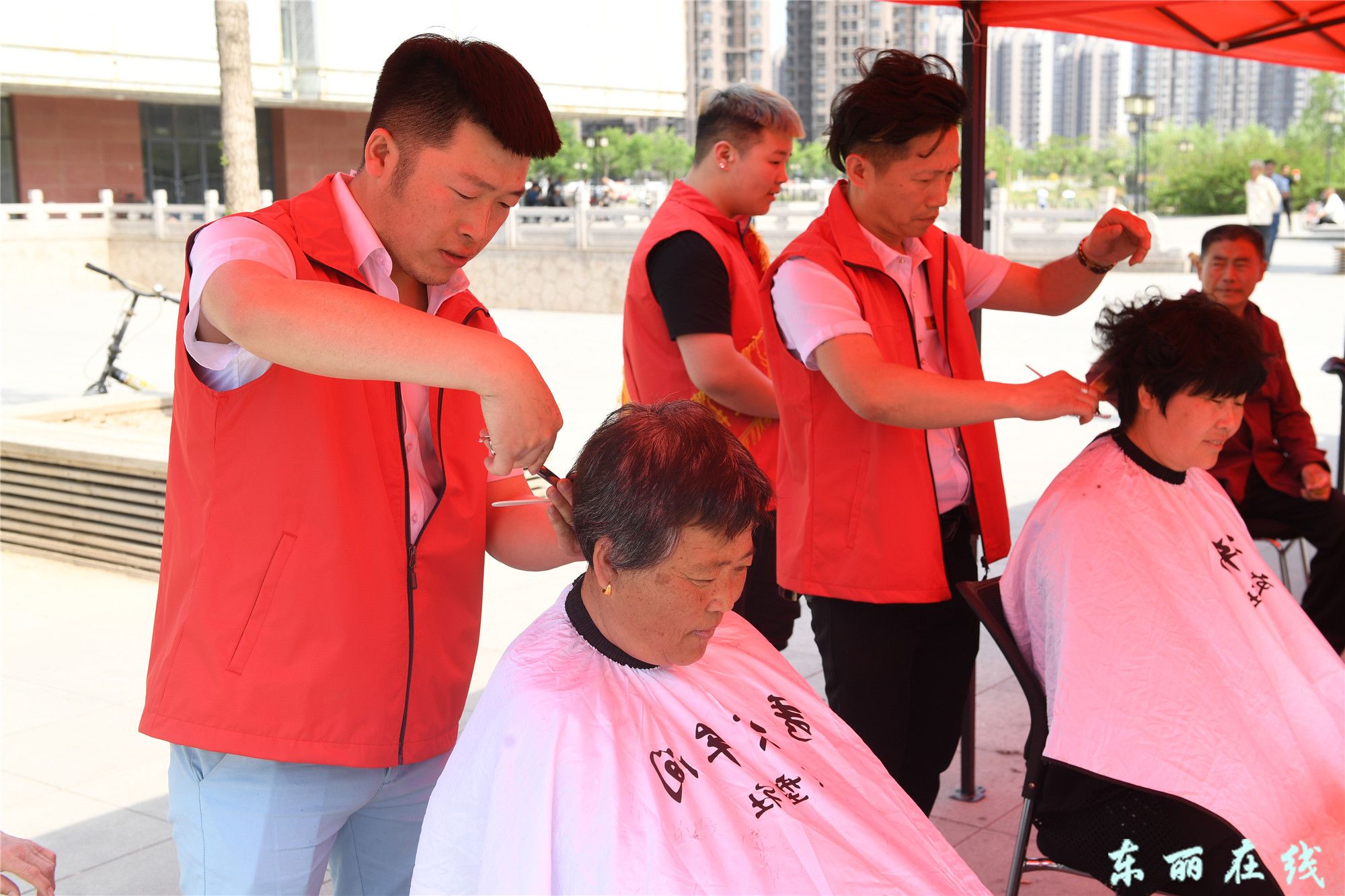 军粮城街开展加强平安创建 展示文明风采主题